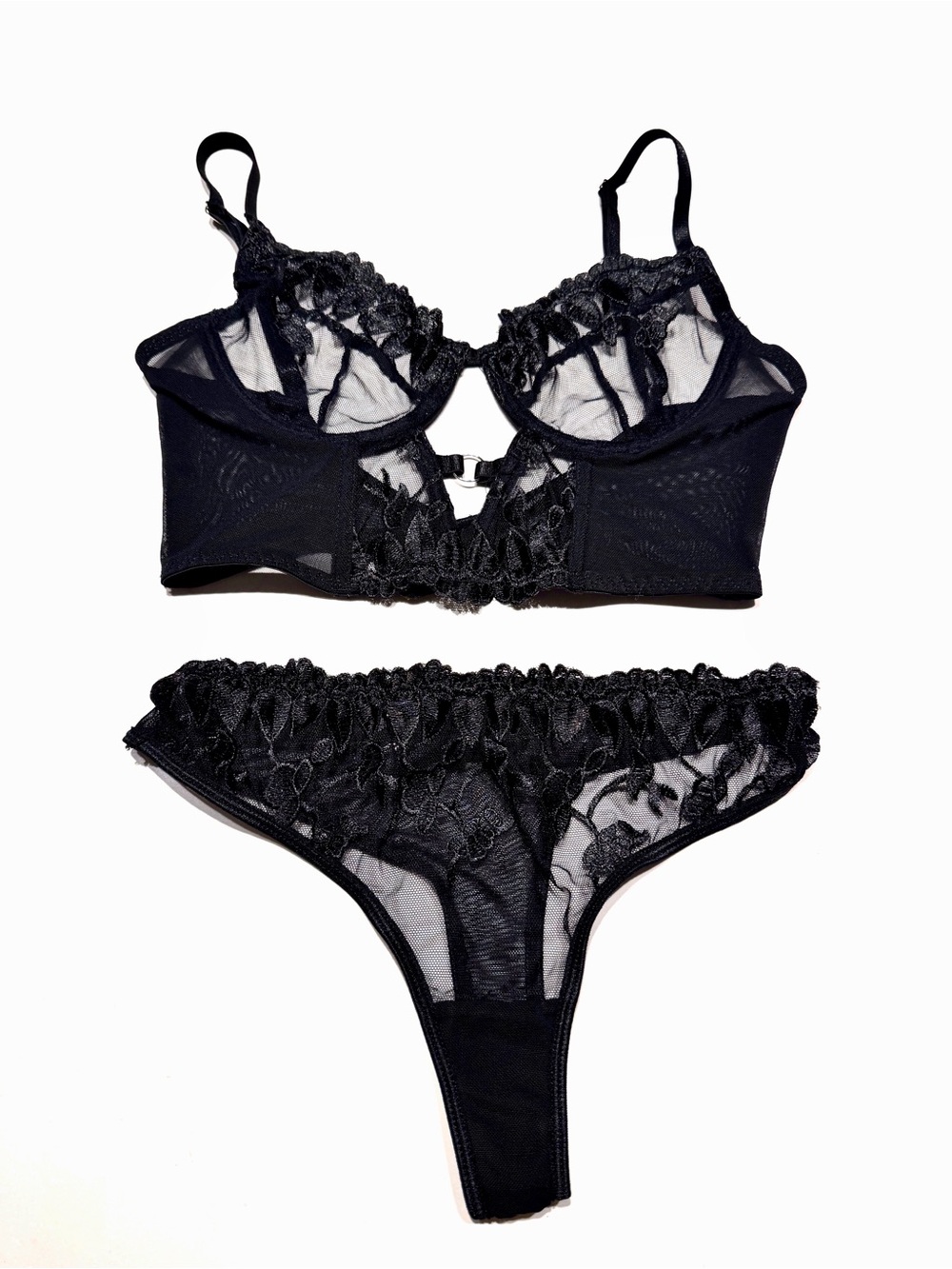 Black Lace Underwire Bra & Thong Set XS